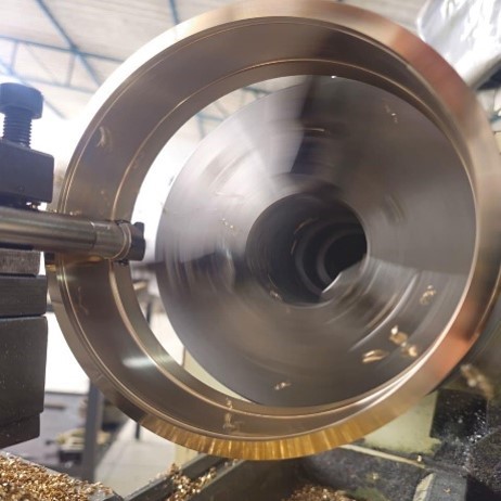 Serviço de usinagem